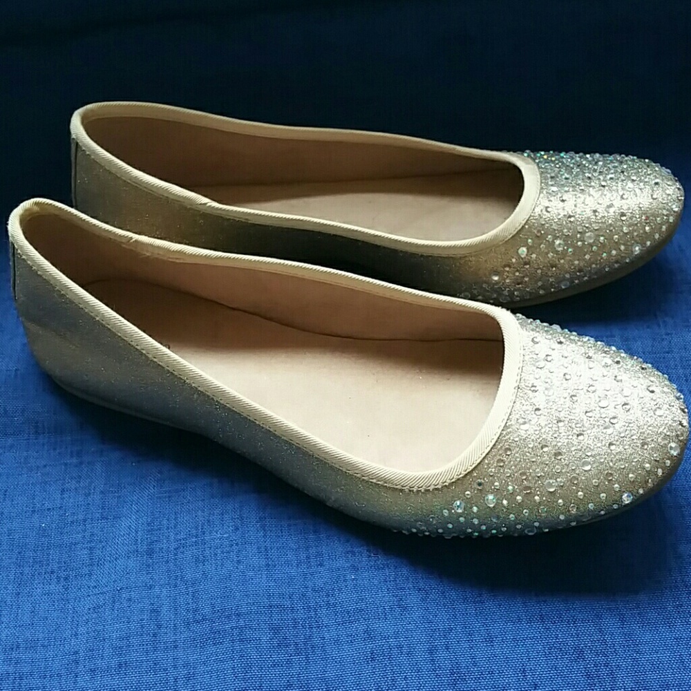 Style and Co gold flats